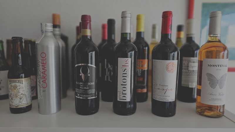 Entendiendo la Nueva Normativa de Etiquetado de Vino